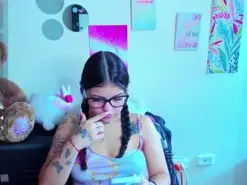Amateur Free Live Porn of Emma_boo