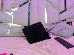 Amateur Free Live Porn of AlisoMoon72