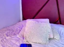 Amateur Live Sex Cam of Lexi_Howard_