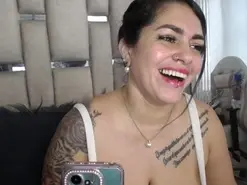 Amateur Watch Live Sex Cams of chelaqueen_