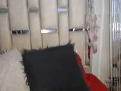 Amateur Live Sex Cam of chelaqueen_