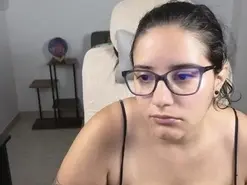 Amateur Nude Webcam of Moon_woman