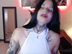 Amateur Free Porn Cam of Maddy_Vicius19