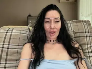 Bongacams Free Porn Cam of KorolevaQween000