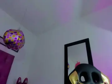 Bongacams Live Sex Cam of Aily-star
