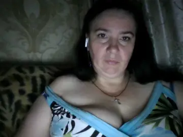 Bongacams Watch Live Sex Cams of CharmingLady
