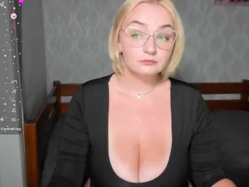 Bongacams Nude Webcam of GreenEyesss