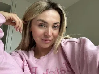 chloebelle