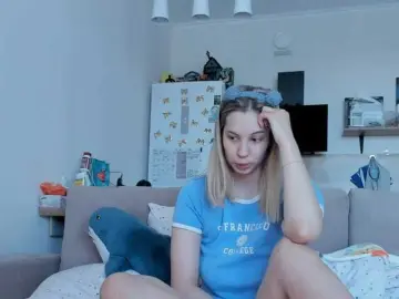 Bongacams Free Porn Cam of Girlalonehome