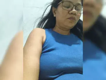 Bongacams Watch Live Sex Cams of revive02