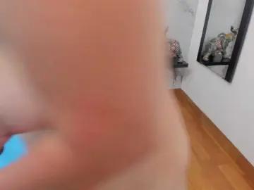 Bongacams Live Sex Cam of charlotte-111