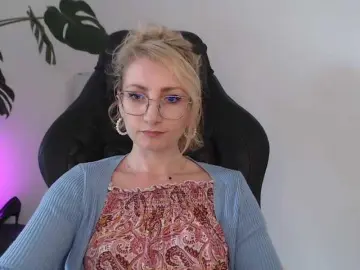 Bongacams Best live sex cam show of CinderellaMoon
