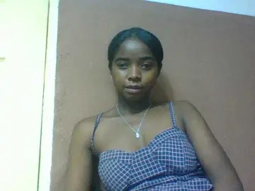 Bongacams Watch Live Sex Cams of Luciah1