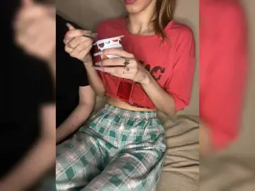 Bongacams Free Porn Cam of LinaTwins