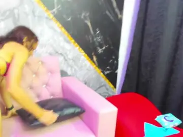 Bongacams Watch Live Sex Cams of room-kitty
