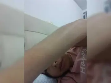 Bongacams Watch Live Sex Cams of Selinababy99
