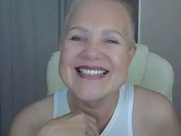 Bongacams Watch Live Sex Cams of IFannyLove