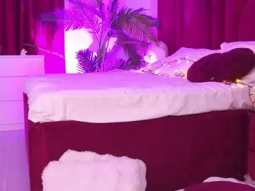 Bongacams Sex Cam of KiraKrush