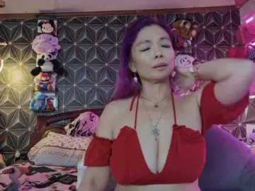 Bongacams Nude Webcam of YummyMeily