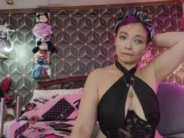 Bongacams Live Porn of YummyMeily