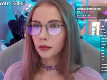 Bongacams Live Porn of -VikkiL0vesCheese-