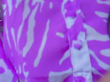 Bongacams Free Porn Cam of littleeemiily
