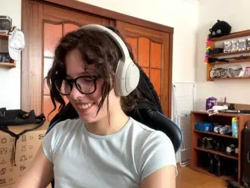 Bongacams Best Webcam of PlushPoutX