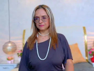 Bongacams Best live sex cam show of MarylinsVega