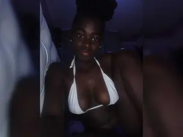 Bongacams Free Live Porn of PetiteTemptress