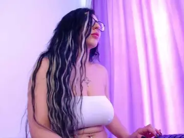 Bongacams Sex Cam of RavenFoxy
