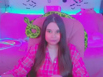 Bongacams Adult Webcam of LittleKitsune