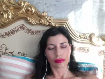 Bongacams Free Live Porn of Rosalinda37