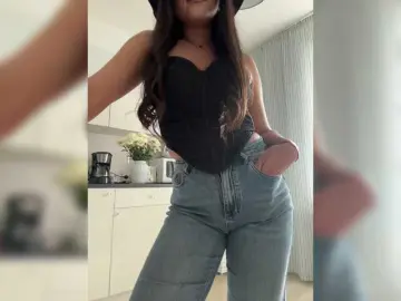 Bongacams Live Sex Cam of Kiss-krisss