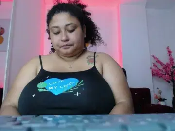 Bongacams Live Sex Cam of Ayliinn