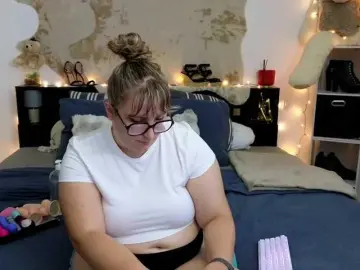 Bongacams Nude Webcam of ElvinnaLaFrancaise