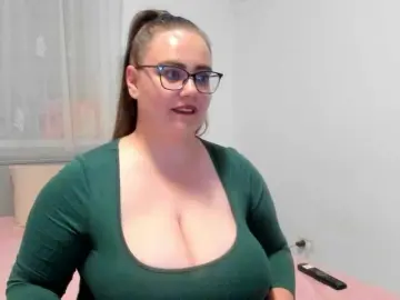 Bongacams Watch Live Sex Cams of amiravyxen
