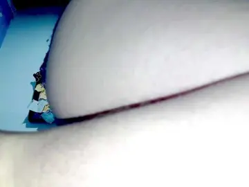 Bongacams Free Porn Cam of PetiteIvoryqueens