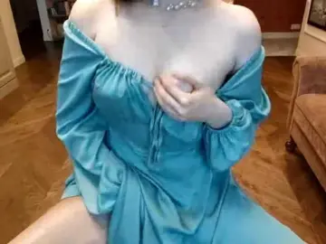 Bongacams Free Live Porn of ElenaKeel