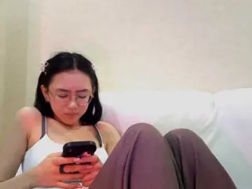 Bongacams Private Sex Chat of MyrleHenggeler