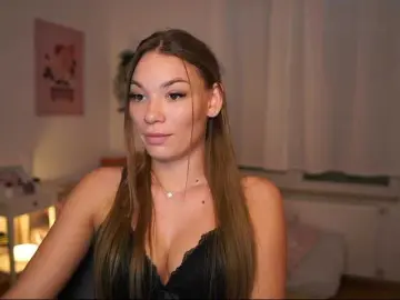 Bongacams Watch Live Sex Cams of ChloeLux