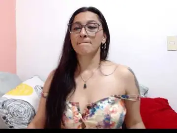 Bongacams Live Sex of KarinaSuarez1