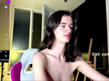 Bongacams Live Sex Cam of SweetieTati