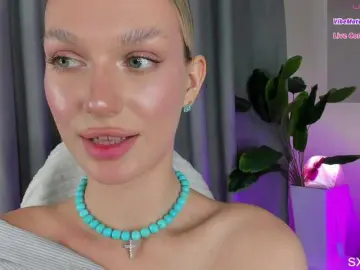 Bongacams Sex Cam of IceStrawberry
