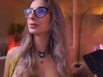 Bongacams Best live sex cam show of MaddieBryggs