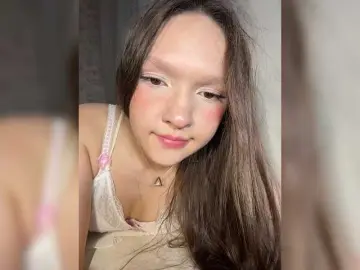Bongacams Live Sex of Cute-Lolly