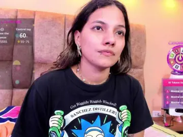 Bongacams Adult Video Chat of EmmaSanchez1