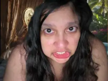 Bongacams Private Sex Chat of DUMBHOEMELANIE