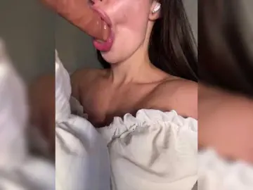 Bongacams Free Porn Cam of SuggarAnn