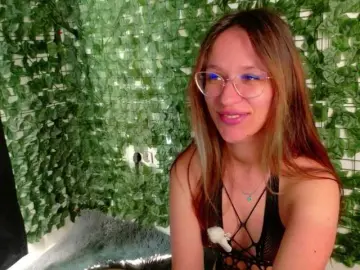 Bongacams Free Porn Cam of NicoleIris