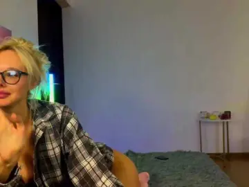 Bongacams Best live sex cam show of SweetMi333